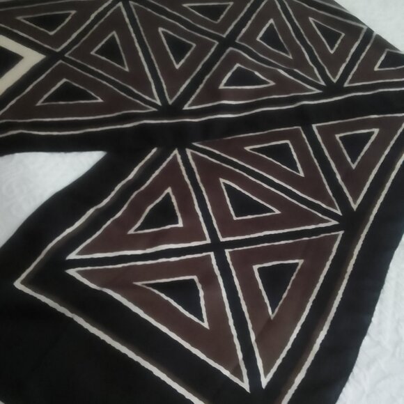 GIVENCHY VINTAGE SILK SCARF - Picture 2 of 4